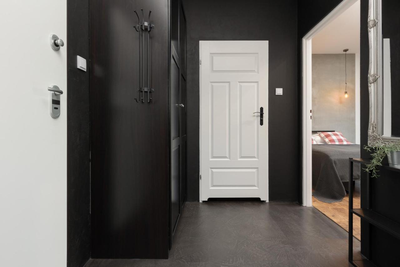 Stylish & Trendy 1 Bedroom Apartment Wola With Parking By Renters Βαρσοβία Εξωτερικό φωτογραφία