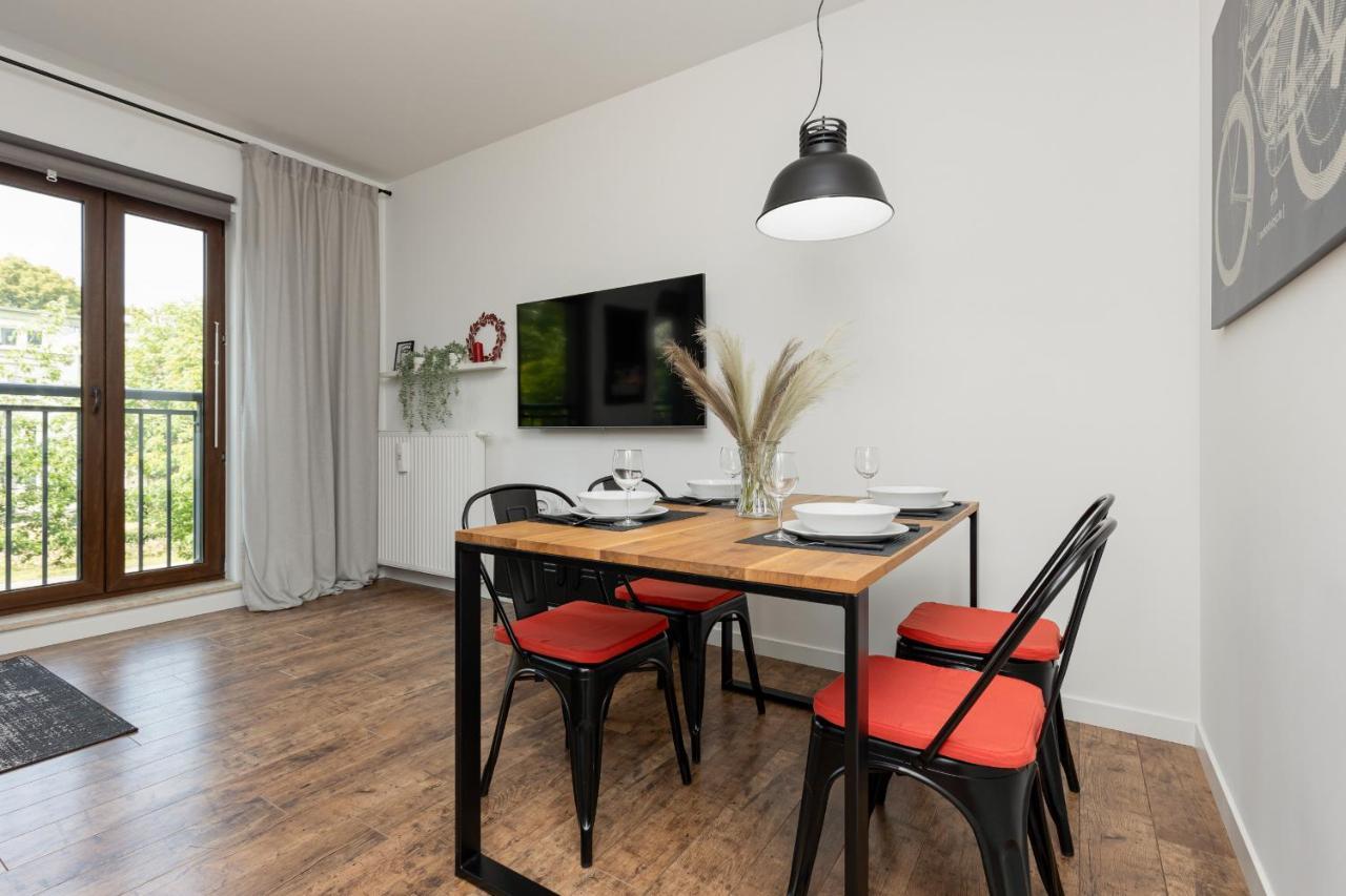 Stylish & Trendy 1 Bedroom Apartment Wola With Parking By Renters Βαρσοβία Εξωτερικό φωτογραφία